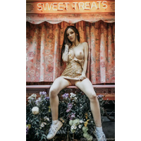 Dainty Wilder OnlyFans 21-07-05 165709531-01 Hope you have a sweet tooth Fun fact there were so many people walking(..) 1400x2217-Qm8Vaffs.jpg